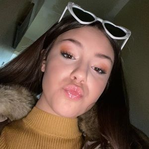 Meet your Posher, Lilly